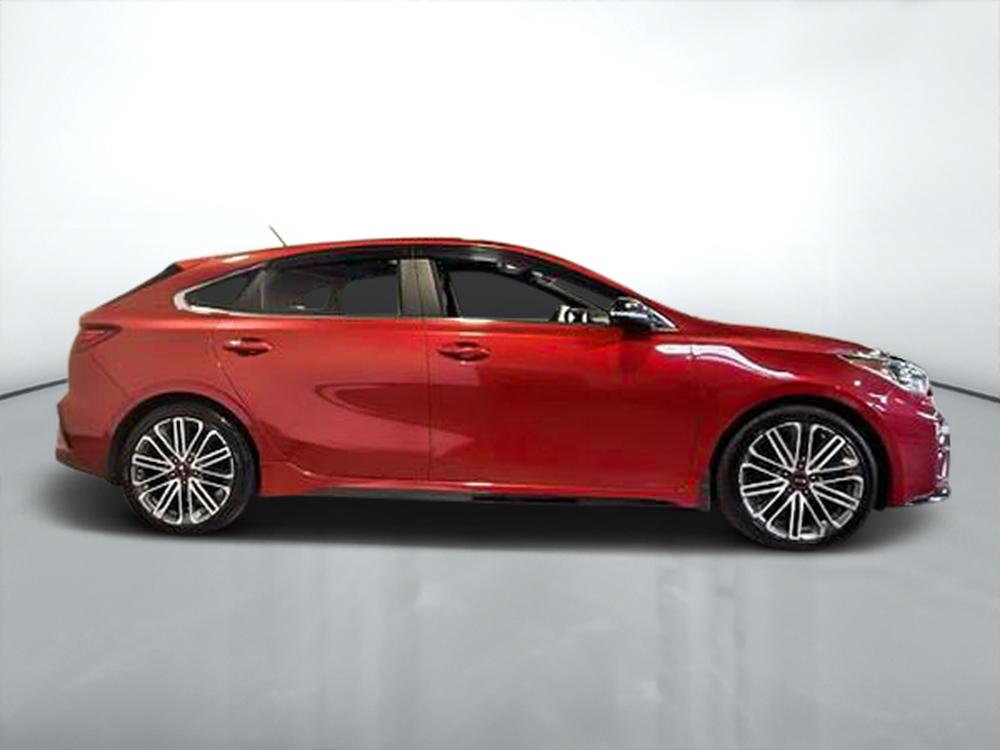 Kia Forte5 2020 Rouge usage à vendre Kia Forte5 2020 Rouge usage à vendre