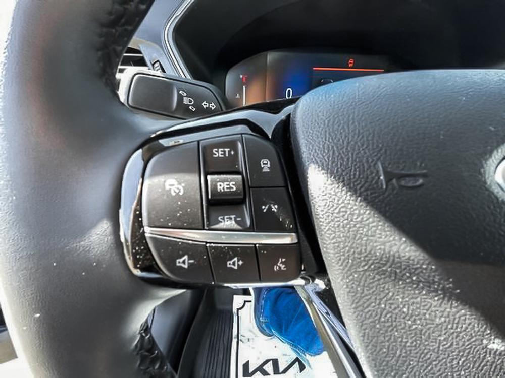 Ford Escape 2023 Gris usage à vendre Ford Escape 2023 Gris usage à vendre