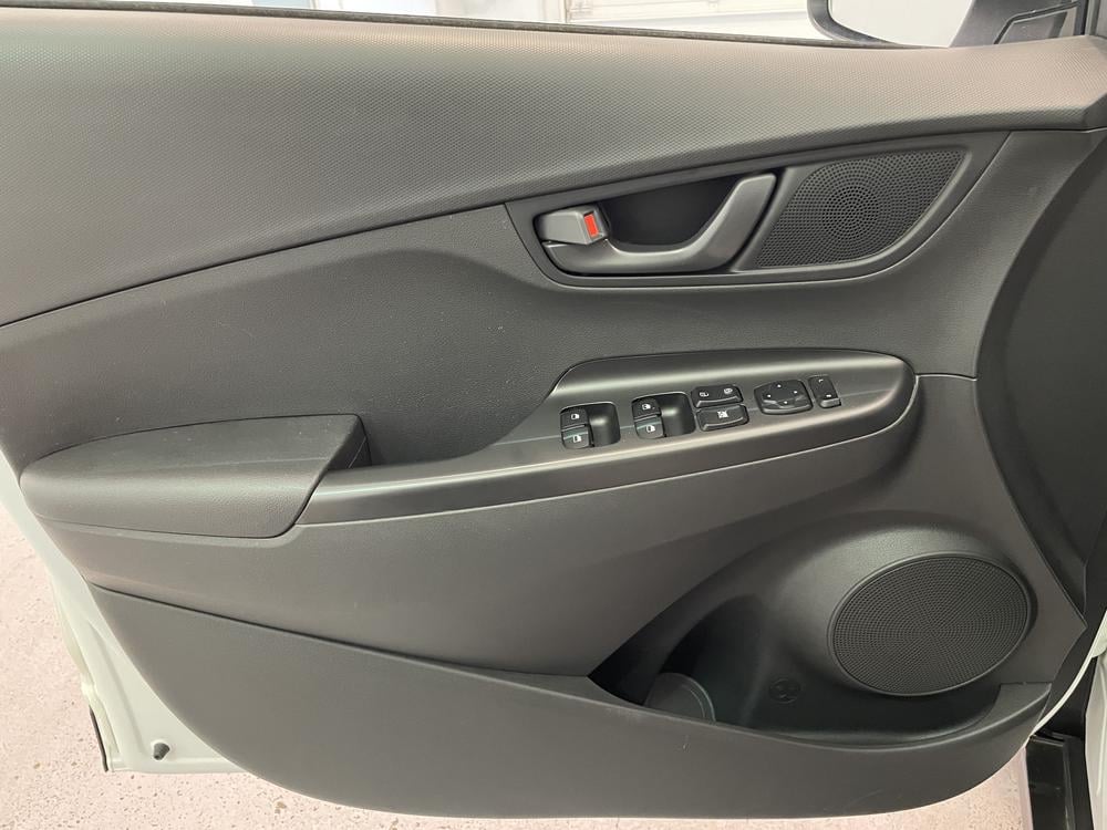 Hyundai Kona 2022 Blanc usage à vendre Hyundai Kona 2022 Blanc usage à vendre