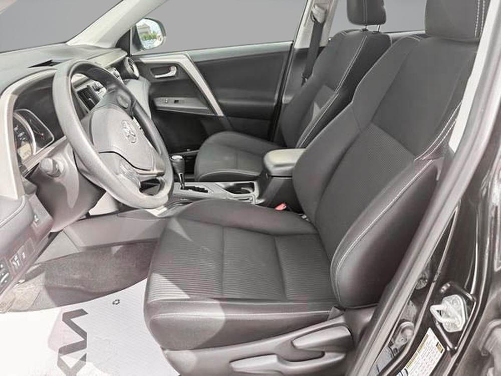 Toyota RAV4 XLE AWD 2015 d&rsquo;occasion à vendre - 16
