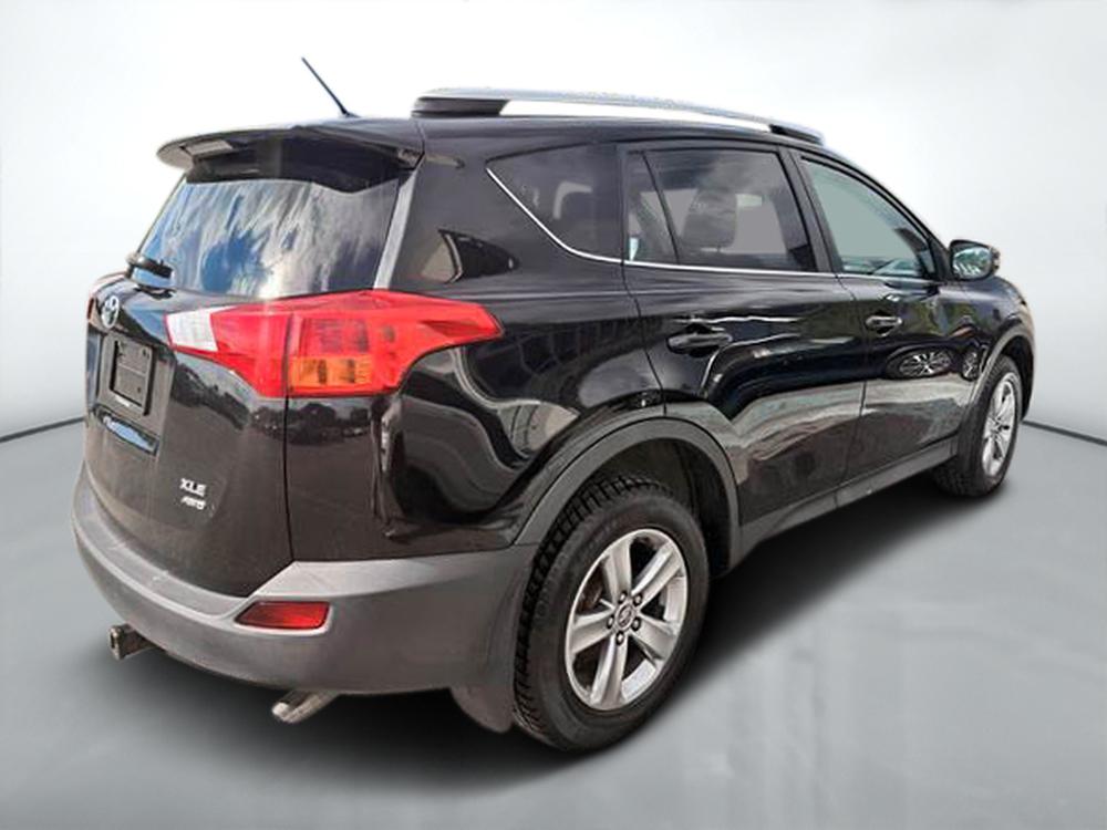 Toyota RAV4 XLE AWD 2015 d&rsquo;occasion à vendre - 8