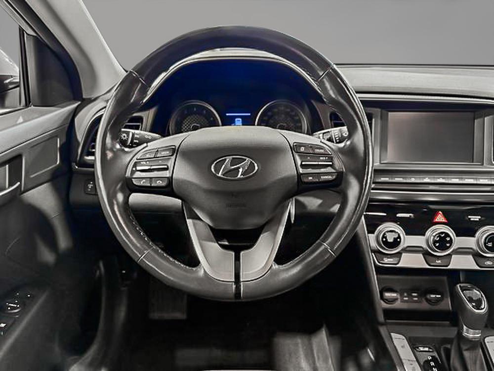 Hyundai Elantra Preffered 2020 d&rsquo;occasion à vendre - 17