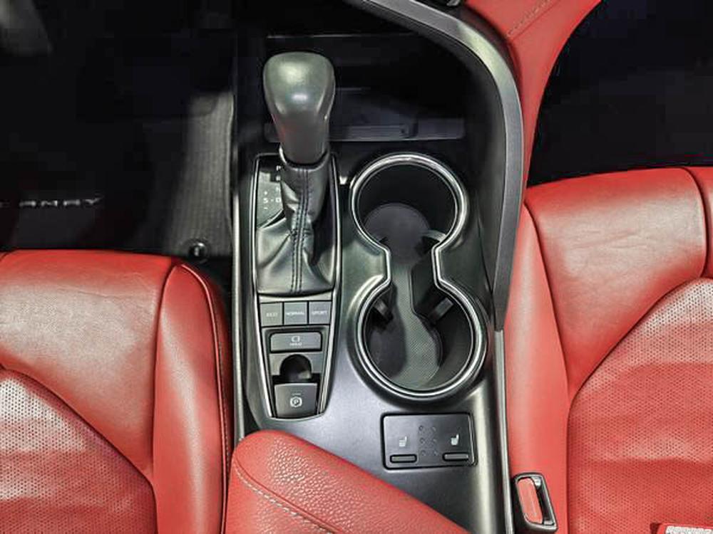 Toyota Camry XSE 2019 d&rsquo;occasion à vendre - 28