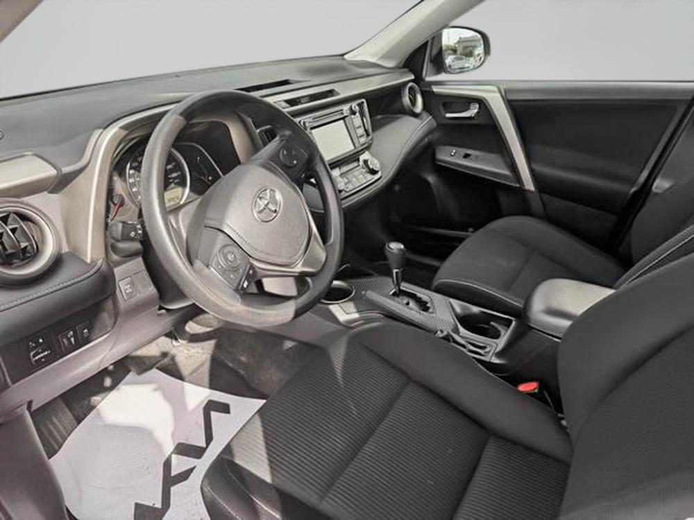 Toyota RAV4 XLE AWD 2015 d&rsquo;occasion à vendre - 19
