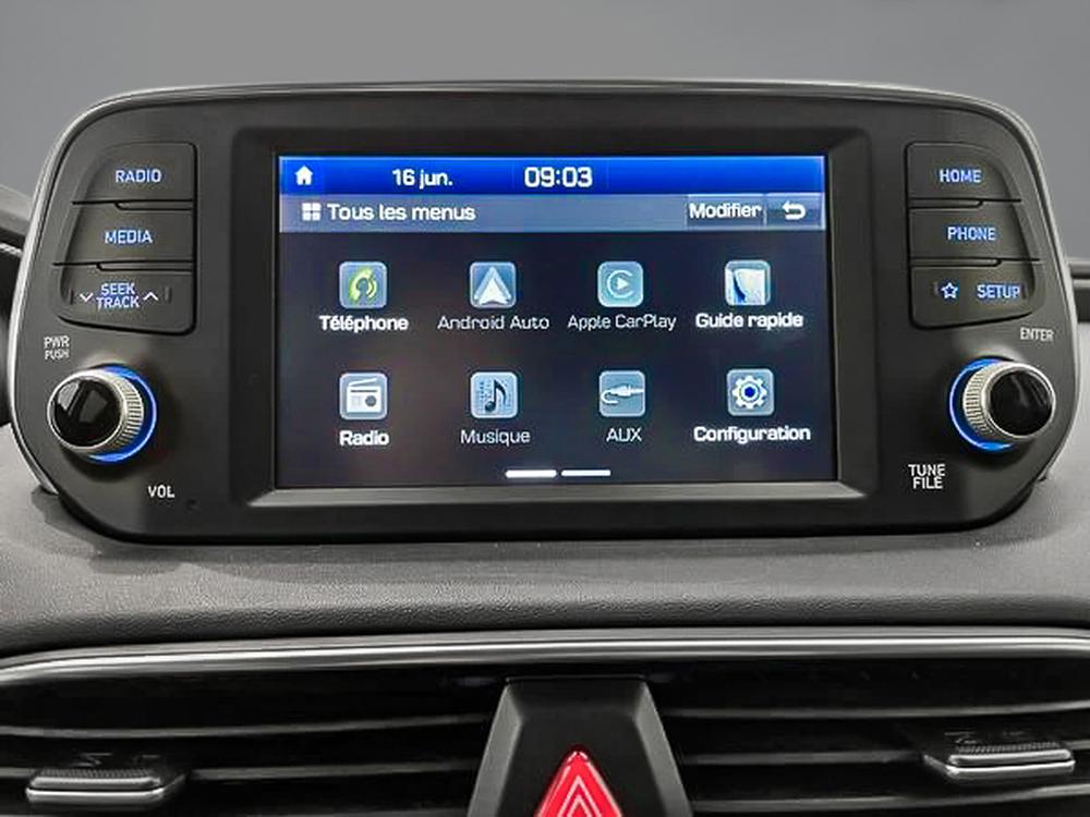 Hyundai Santa Fe Essential 2019 d&rsquo;occasion à vendre - 22