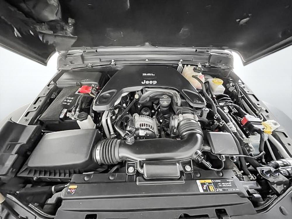 Jeep Wrangler unlimited sport 2021 d&rsquo;occasion à vendre - 24