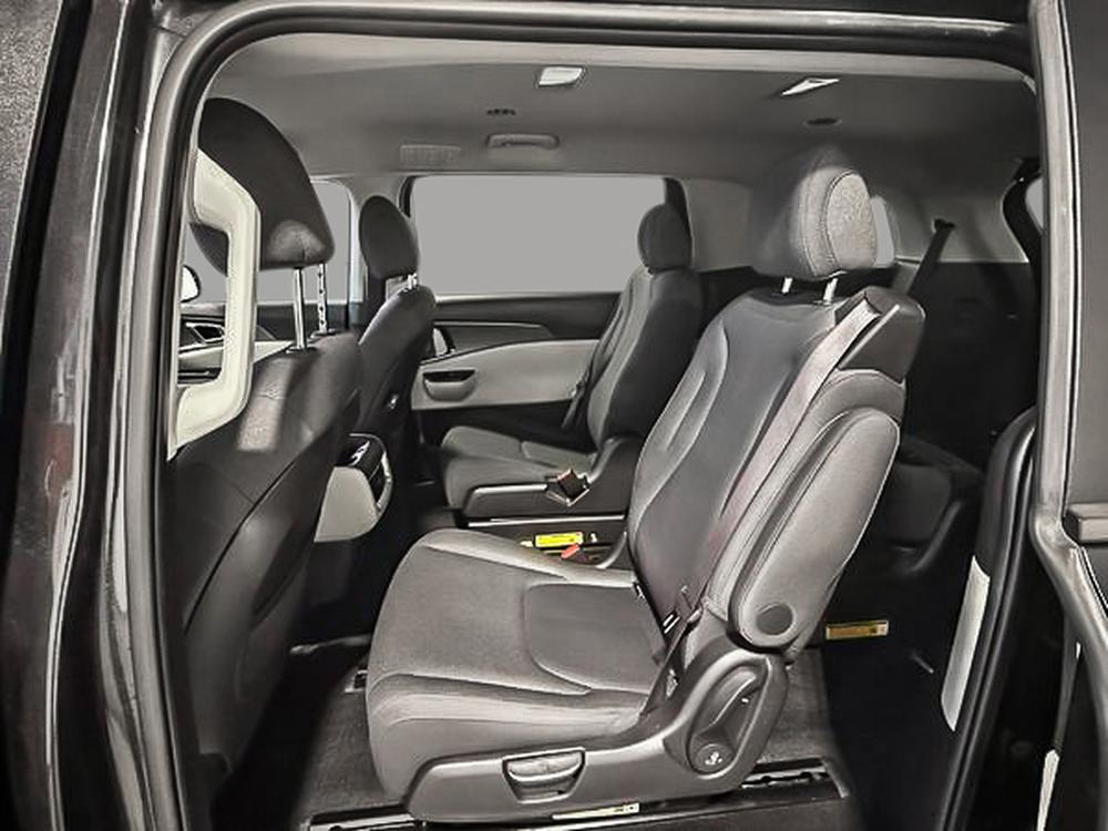 Kia Carnival LX 2024 d&rsquo;occasion à vendre - 29