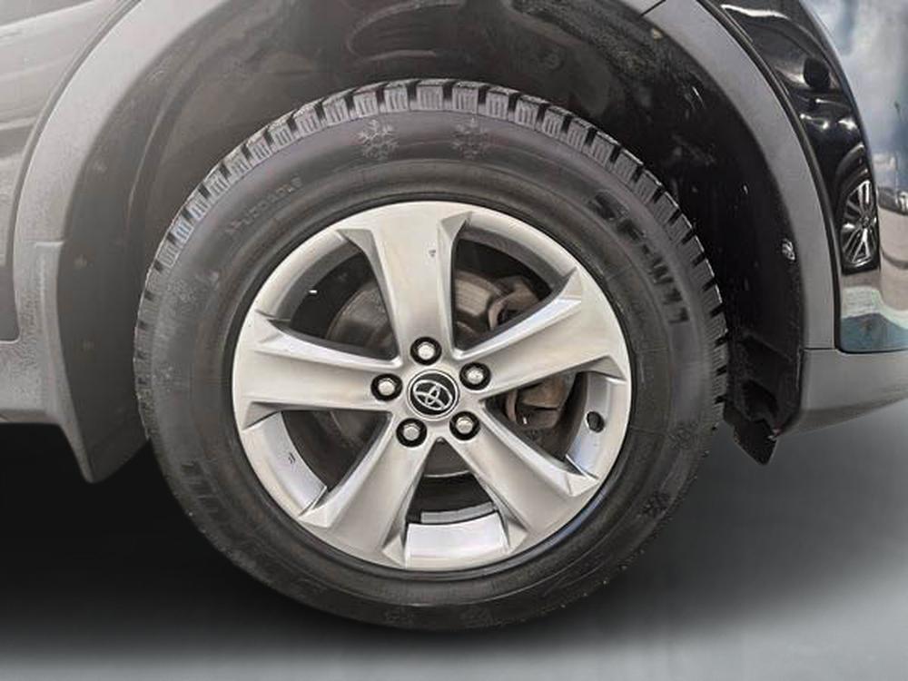 Toyota RAV4 XLE AWD 2015 d&rsquo;occasion à vendre - 12