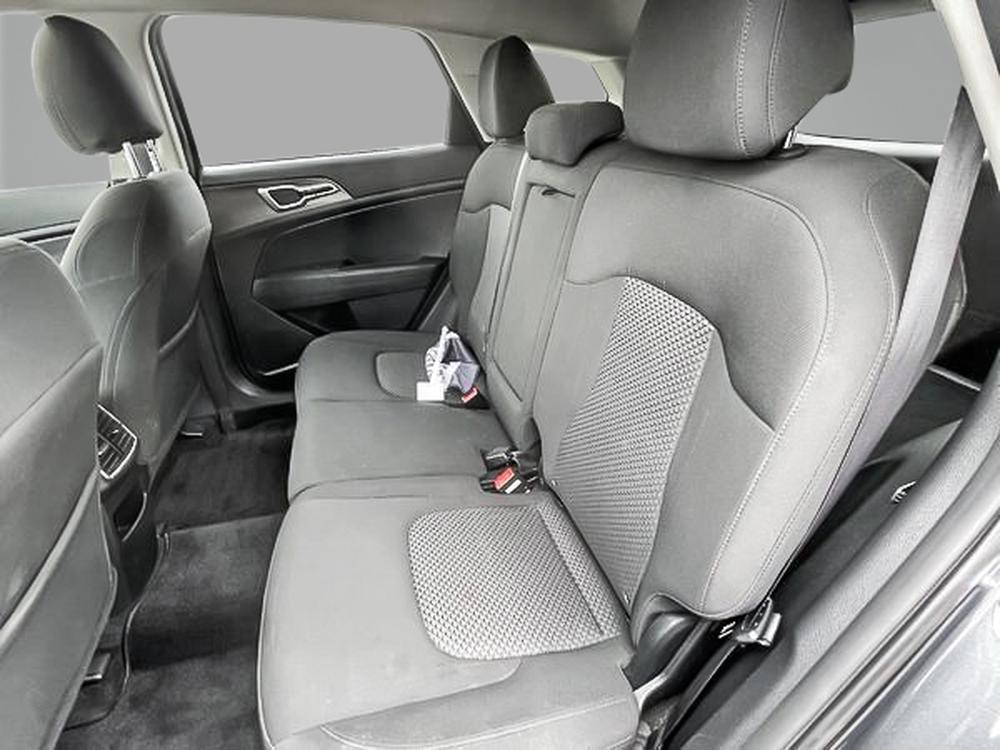 Kia Sportage LX 2023 d&rsquo;occasion à vendre - 23