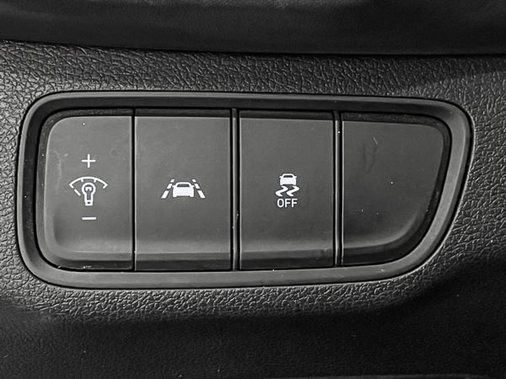 Hyundai Santa Fe Essential 2019 d&rsquo;occasion à vendre - 18