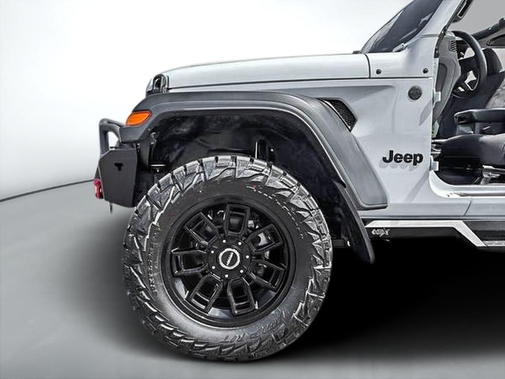 Jeep Wrangler SPORT 4X4 // 9000$ DE MODIFICATION // 2 PORTES 2023 d&rsquo;occasion à vendre - 13