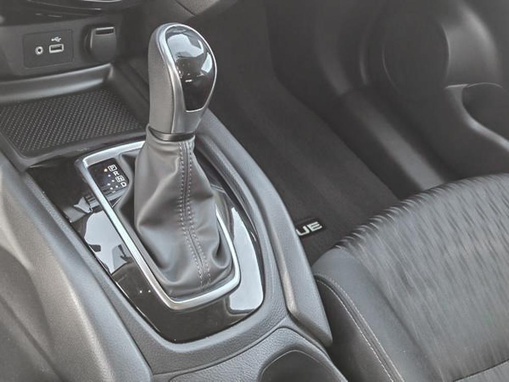 Nissan Rogue SV 2019 d&rsquo;occasion à vendre - 19