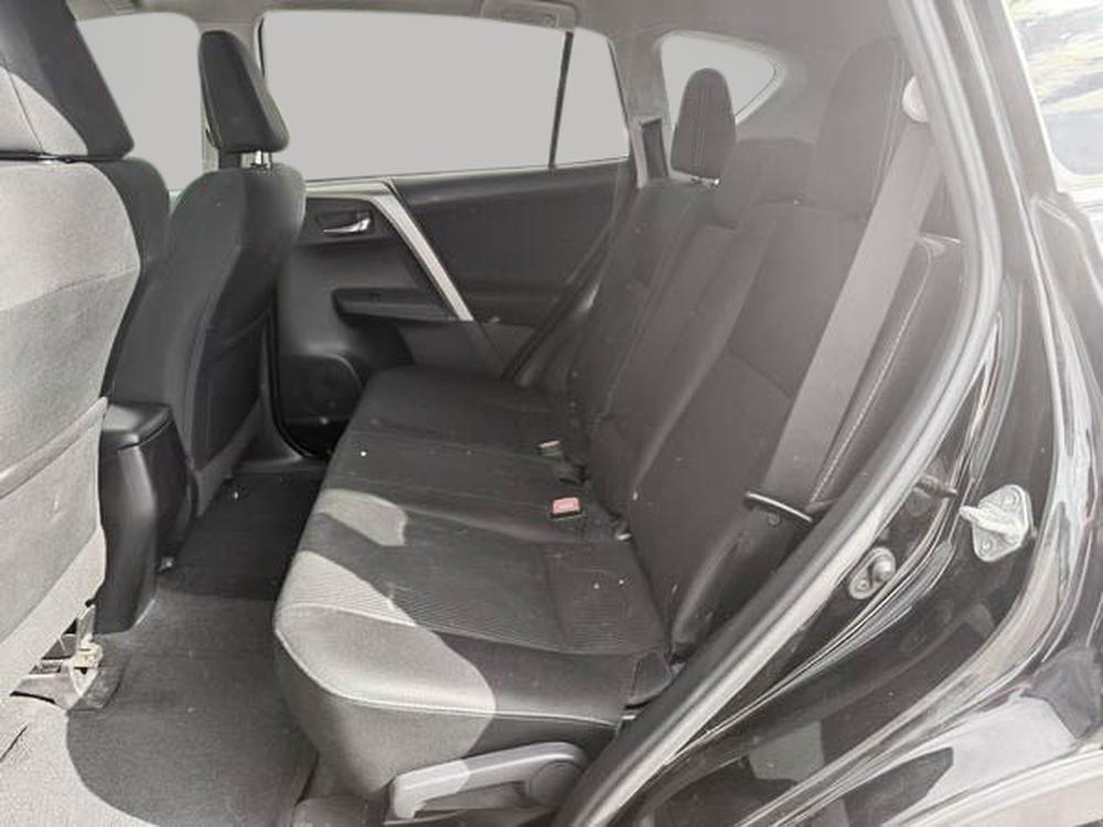 Toyota RAV4 XLE AWD 2015 d&rsquo;occasion à vendre - 32