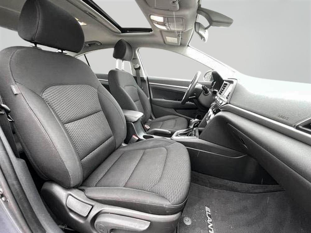 Hyundai Elantra Preferred 2019 à vendre à Trois-Rivières - 29