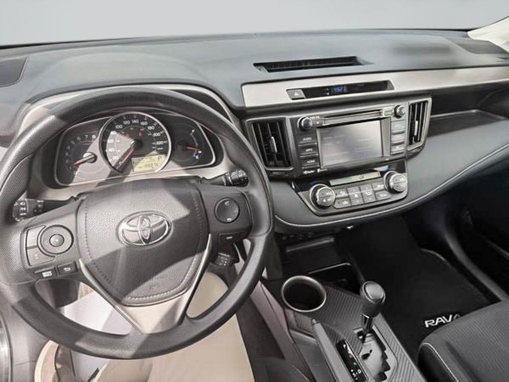 Toyota RAV4 XLE AWD 2015 d&rsquo;occasion à vendre - 29