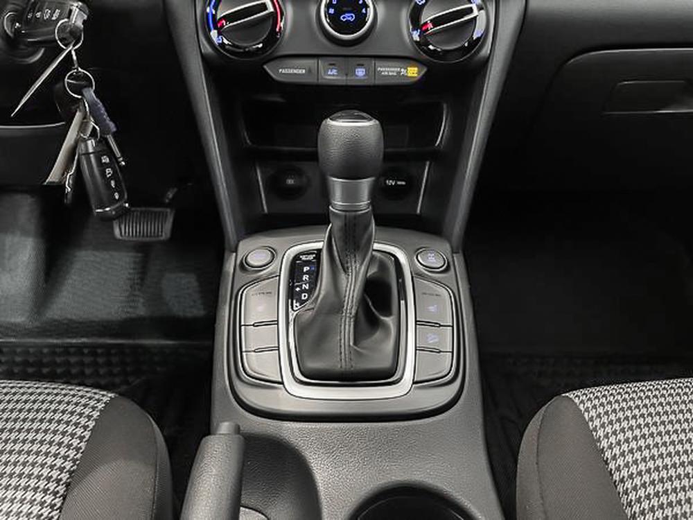 Hyundai Kona Essential AWD 2019 d&rsquo;occasion à vendre - 26