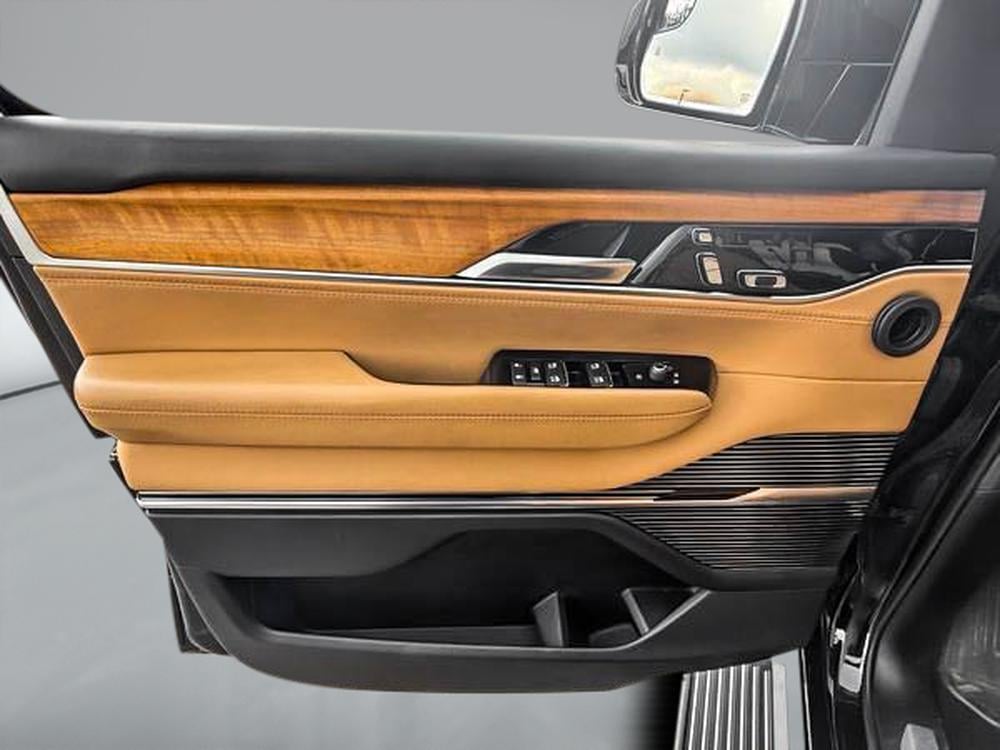 Jeep Grand Wagoneer Serie III 2022 d&rsquo;occasion à vendre - 14