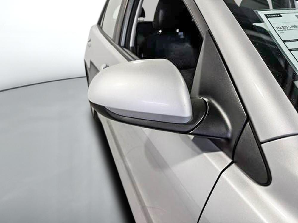 Kia Rio 5-door LX+ 2018 d&rsquo;occasion à vendre - 11