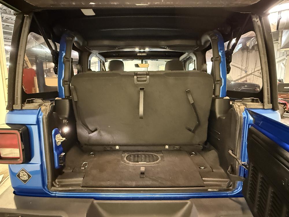Jeep Wrangler 2023 Bleu usage à vendre Jeep Wrangler 2023 Bleu usage à vendre