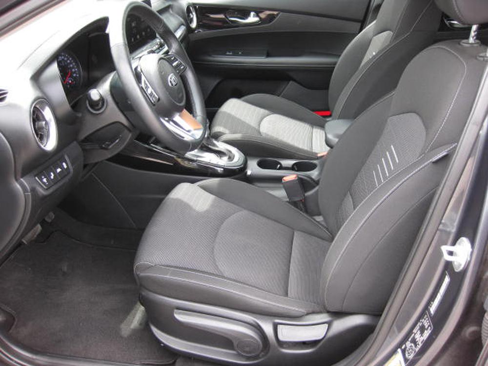 Kia Forte EX 2021 d&rsquo;occasion à vendre - 12