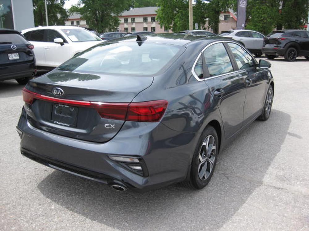 Kia Forte EX 2021 d&rsquo;occasion à vendre - 6