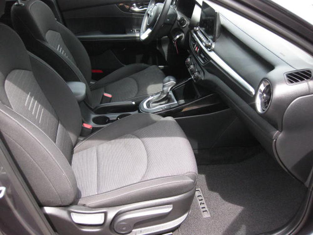 Kia Forte EX 2021 d&rsquo;occasion à vendre - 27