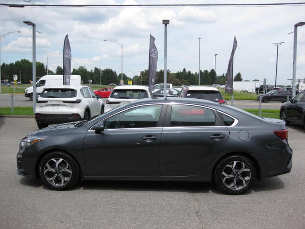 Kia Forte EX 2021 d&rsquo;occasion à vendre - 3