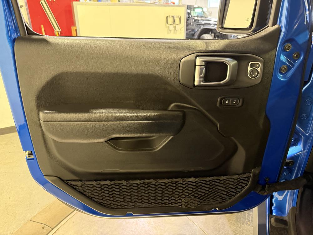 Jeep Wrangler 2023 Bleu usage à vendre Jeep Wrangler 2023 Bleu usage à vendre