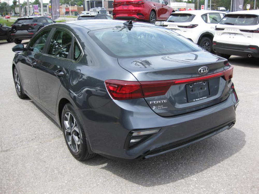 Kia Forte EX 2021 d&rsquo;occasion à vendre - 4