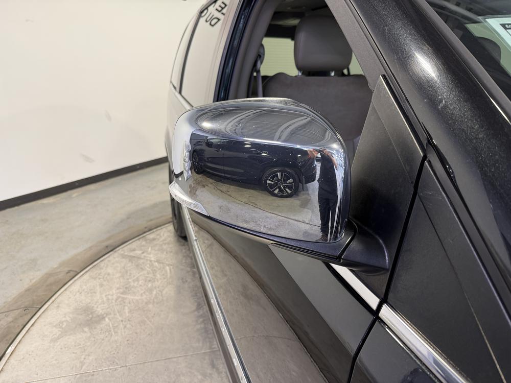 Chrysler Town & Country Limited 2015 d&rsquo;occasion à vendre - 11