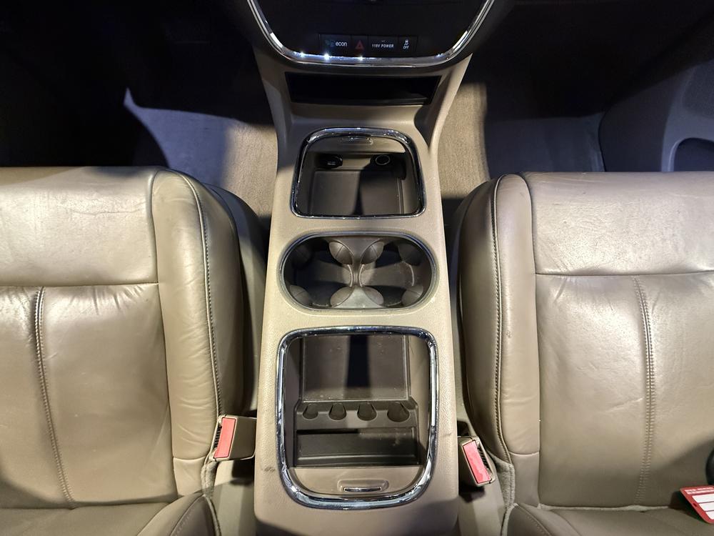 Chrysler Town & Country Limited 2015 d&rsquo;occasion à vendre - 22