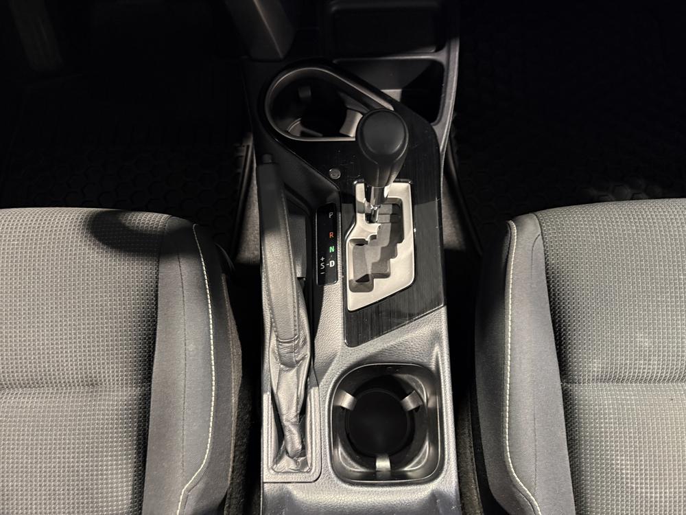 Toyota RAV4 HYBRID LE+ 2018 d&rsquo;occasion à vendre - 29