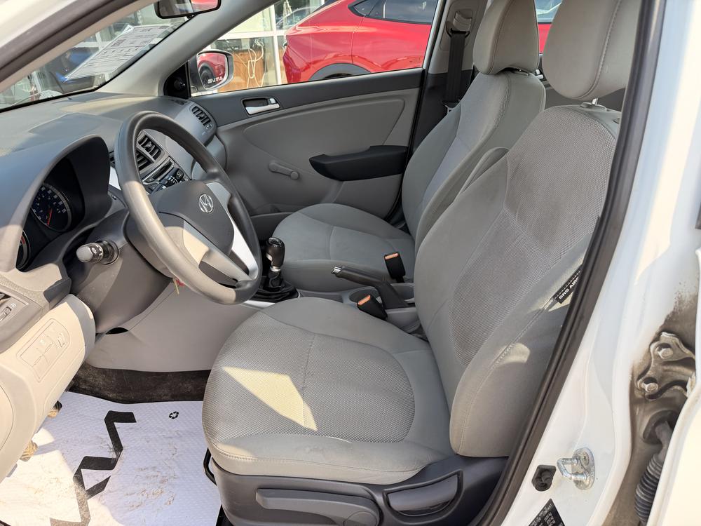 Hyundai Accent L MANUELLE 2014 d&rsquo;occasion à vendre - 13