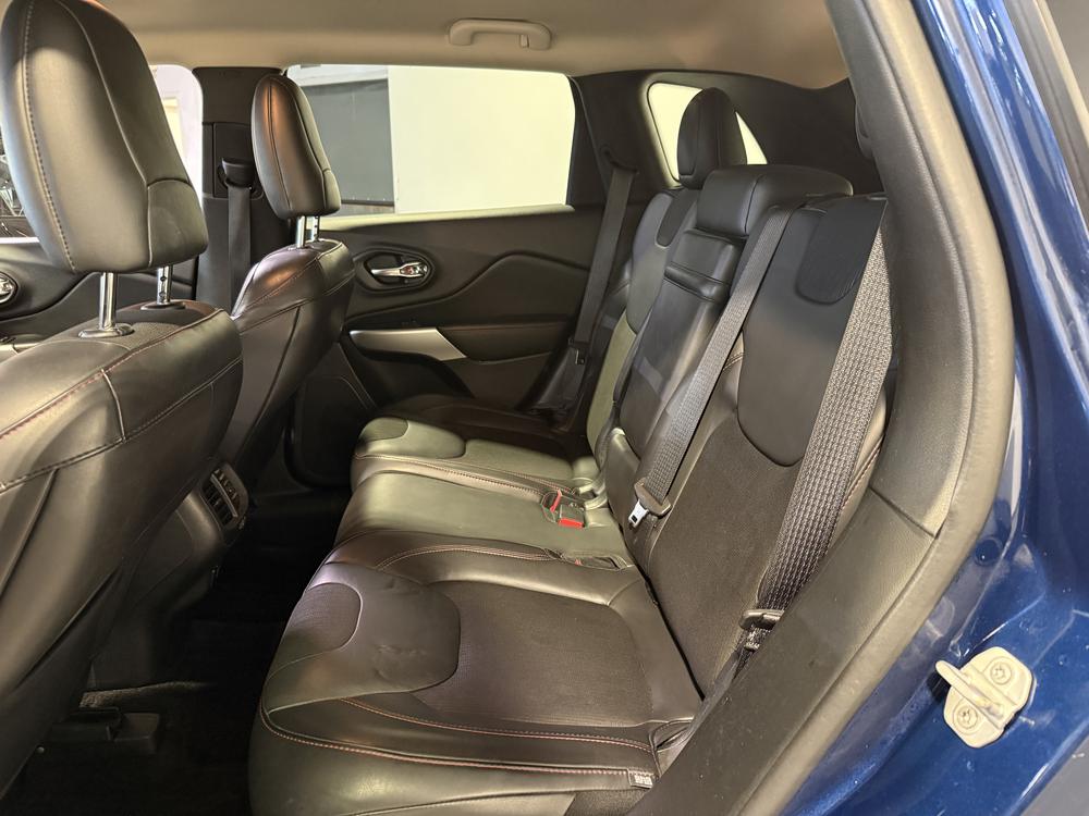 Jeep Cherokee TRAILHAWK 2018 d&rsquo;occasion à vendre - 29