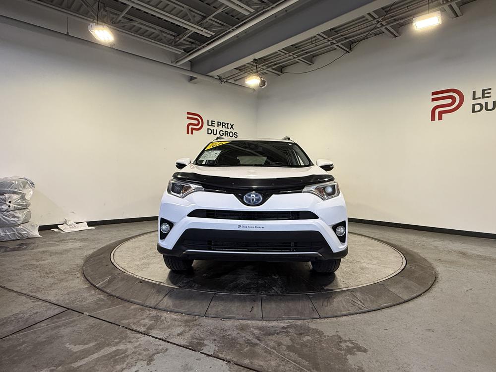 Toyota RAV4 HYBRID LE+ 2018 d&rsquo;occasion à vendre - 9