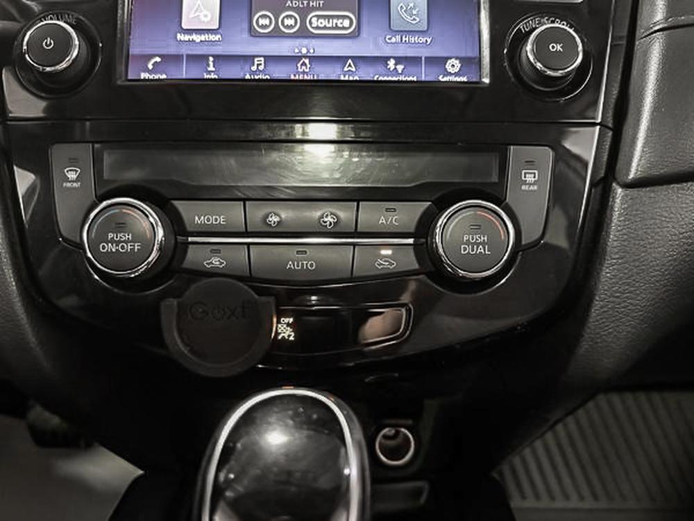 Nissan Rogue SV 2018 d&rsquo;occasion à vendre - 29