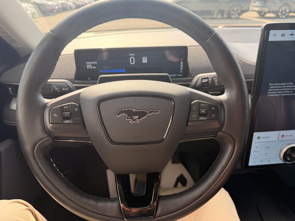 Ford Mustang Mach-E SELECT AWD 2022 d&rsquo;occasion à vendre - 21