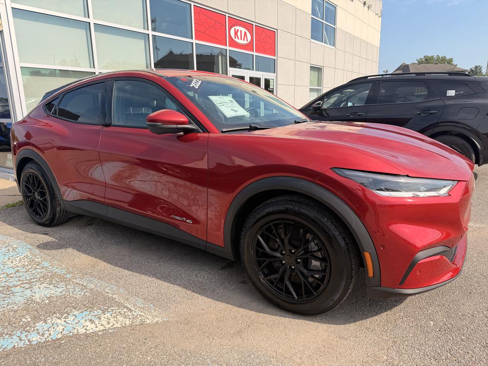Ford Mustang Mach-E SELECT AWD 2022 d&rsquo;occasion à vendre - 9