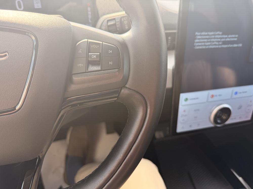 Ford Mustang Mach-E SELECT AWD 2022 d&rsquo;occasion à vendre - 23