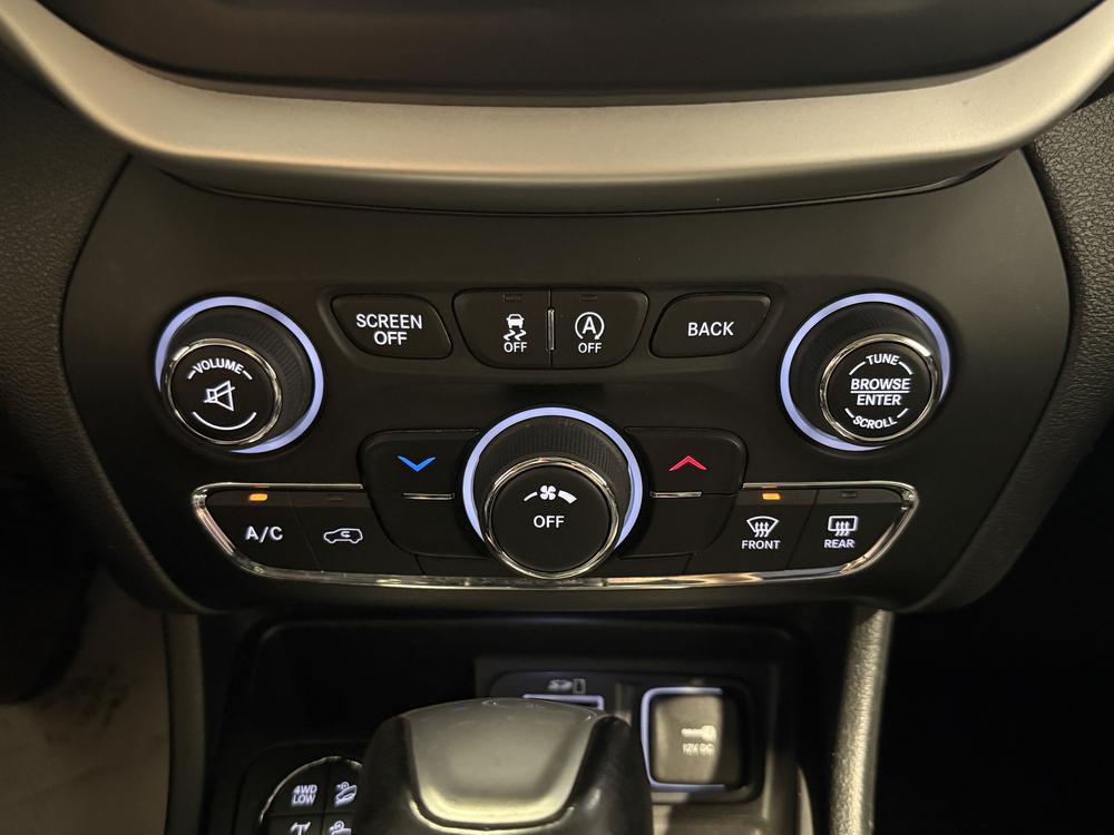 Jeep Cherokee TRAILHAWK 2018 d&rsquo;occasion à vendre - 27