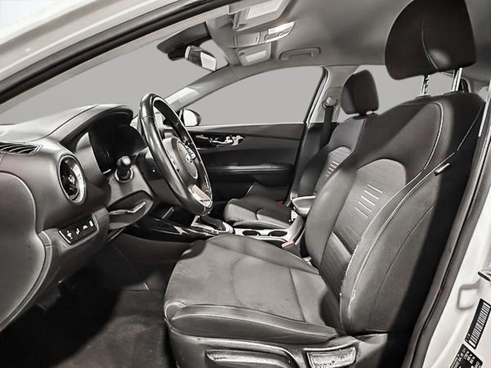Kia Forte EX 2020 d&rsquo;occasion à vendre - 16