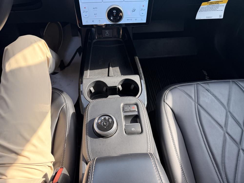 Ford Mustang Mach-E SELECT AWD 2022 d&rsquo;occasion à vendre - 28