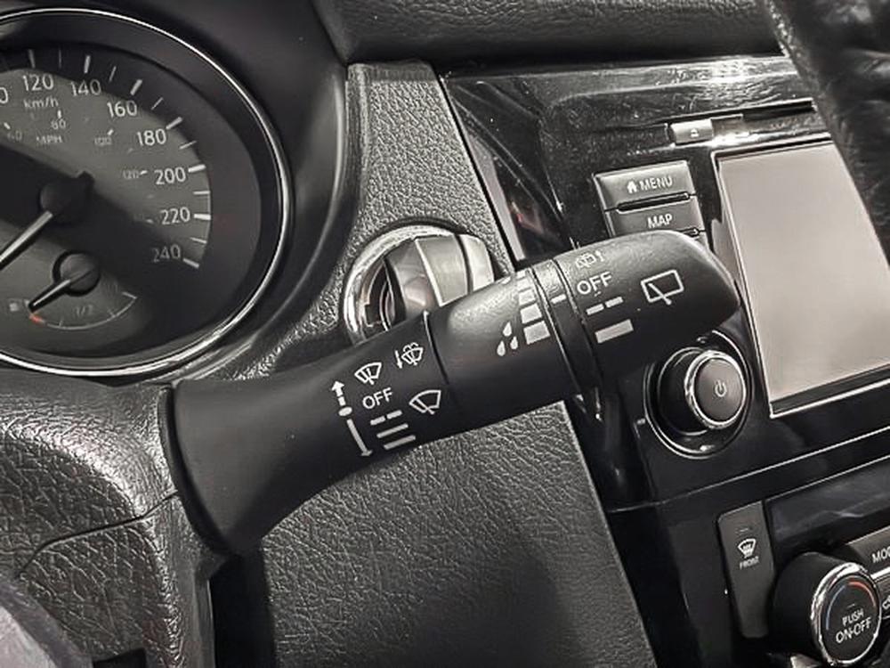 Nissan Rogue SV 2018 d&rsquo;occasion à vendre - 24