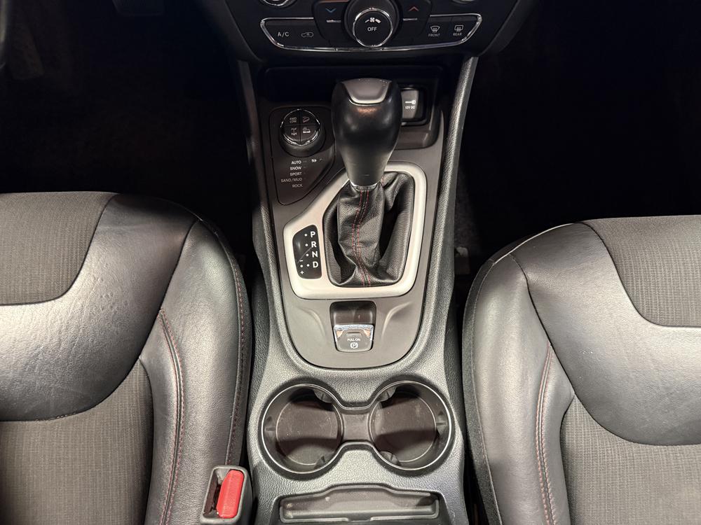 Jeep Cherokee TRAILHAWK 2018 d&rsquo;occasion à vendre - 28