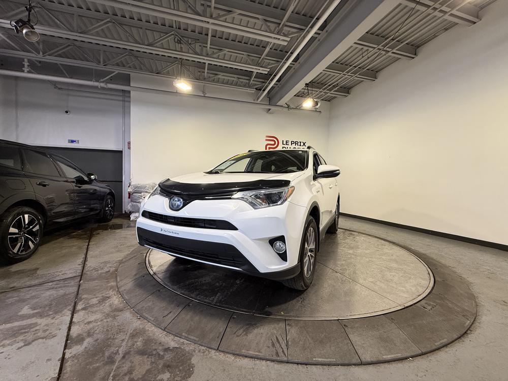 Toyota RAV4 HYBRID LE+ 2018 d&rsquo;occasion à vendre - 8
