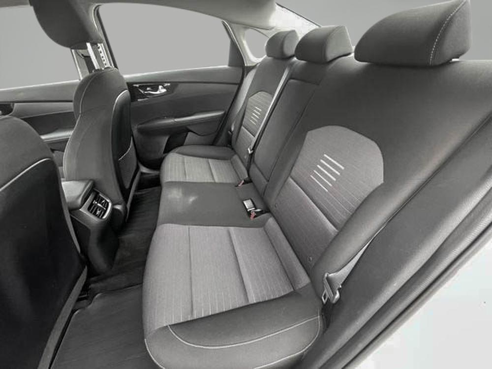 Kia Forte EX 2020 d&rsquo;occasion à vendre - 26