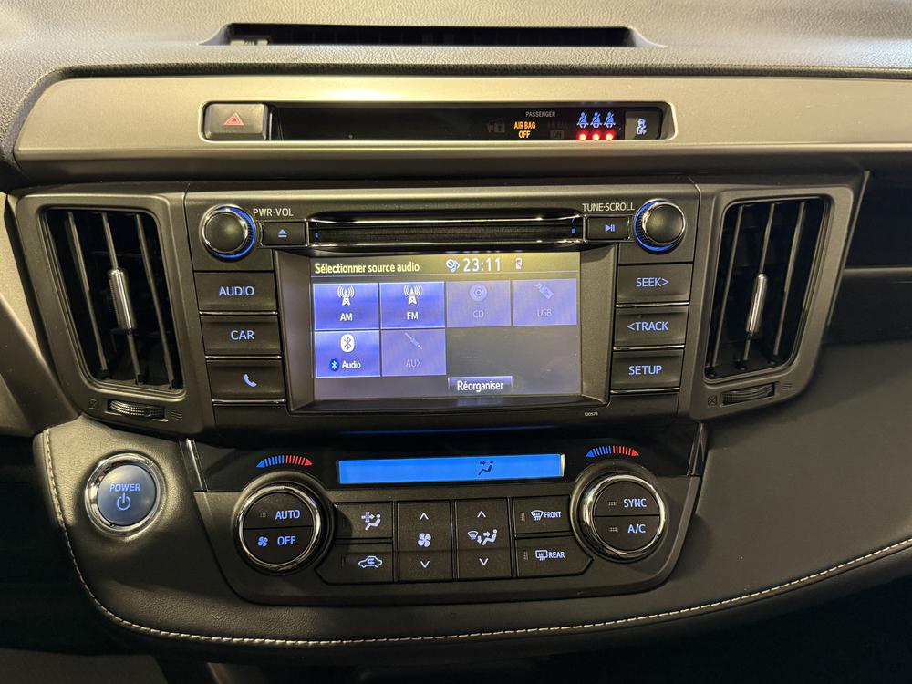 Toyota RAV4 HYBRID LE+ 2018 d&rsquo;occasion à vendre - 26