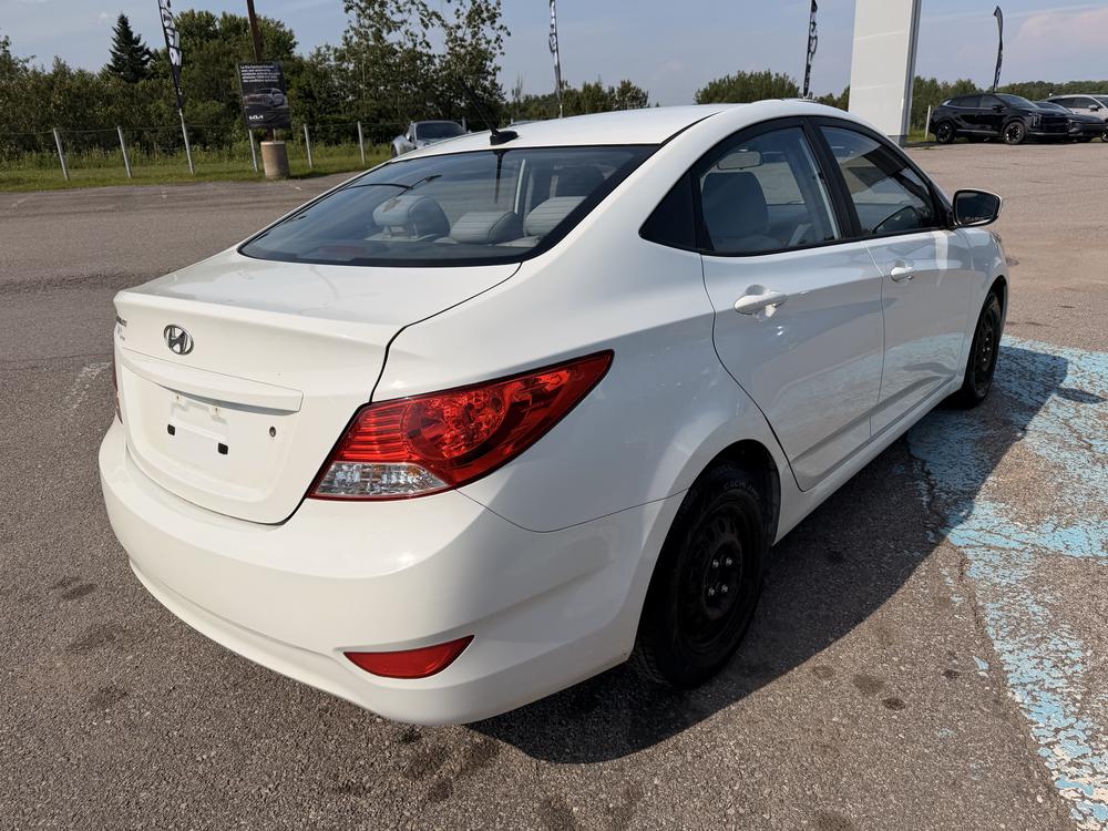 Hyundai Accent L MANUELLE 2014 d&rsquo;occasion à vendre - 8