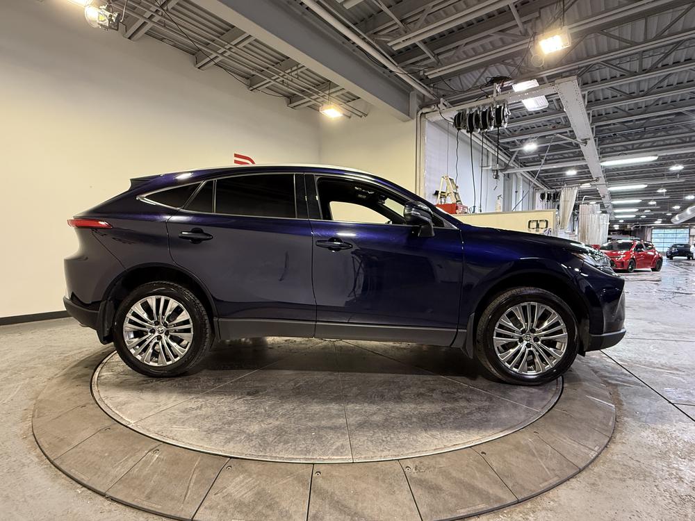 Toyota Venza XLE 2024 d&rsquo;occasion à vendre - 2