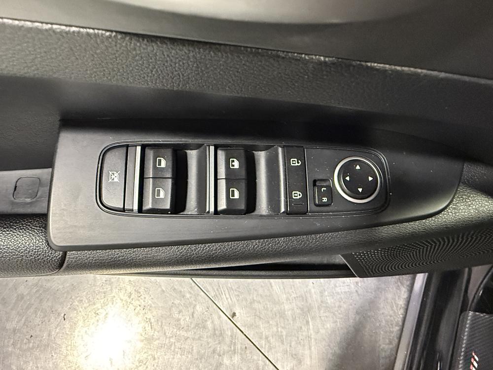 Kia Forte LX 2021 d&rsquo;occasion à vendre - 14